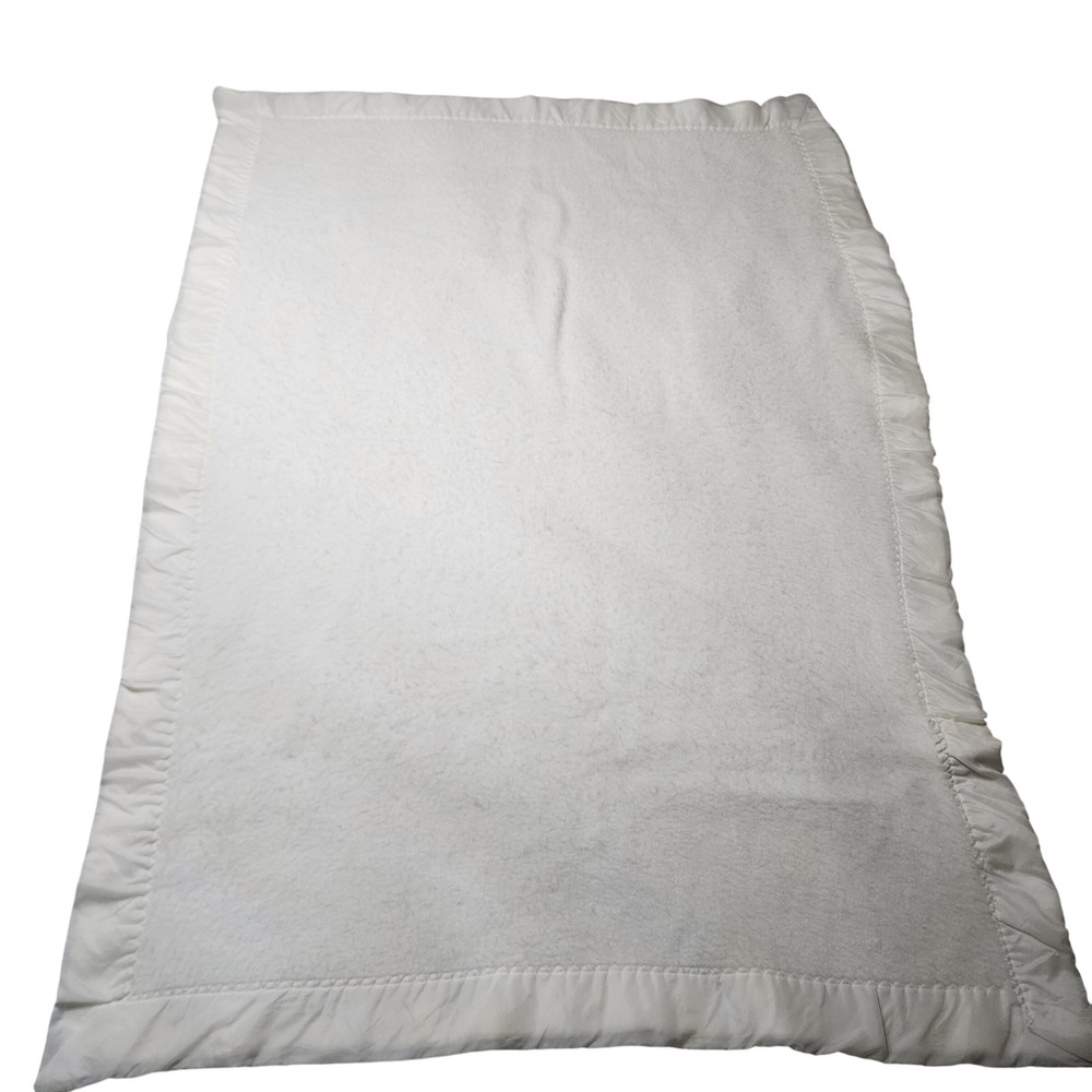 Vintage White Fuzzy Baby Blanket with Satin Trim Border Soft Fleece Throw 32x44